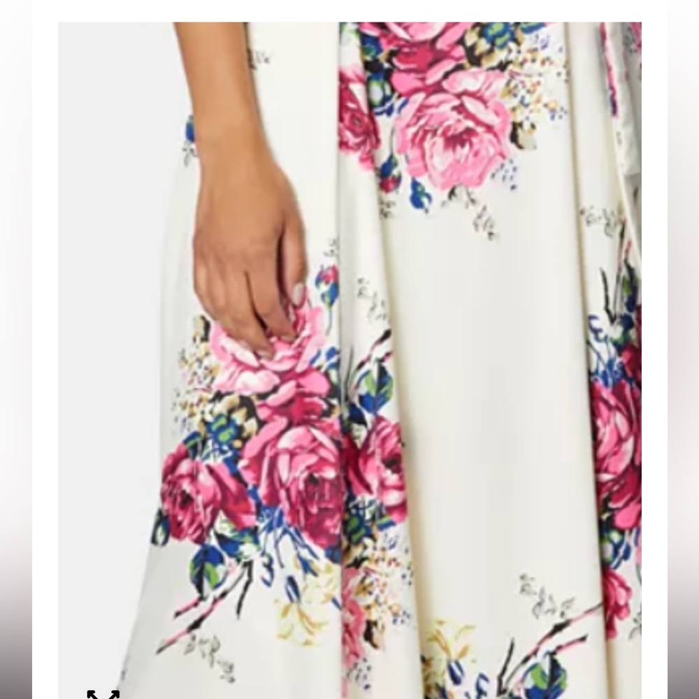 Betsey Johnson
Sleeveless Floral Maxi Dress - Picture 3 of 4